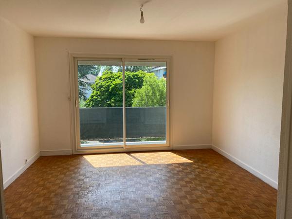 Appartement T3 avec balcon et cave - Billère (64140)