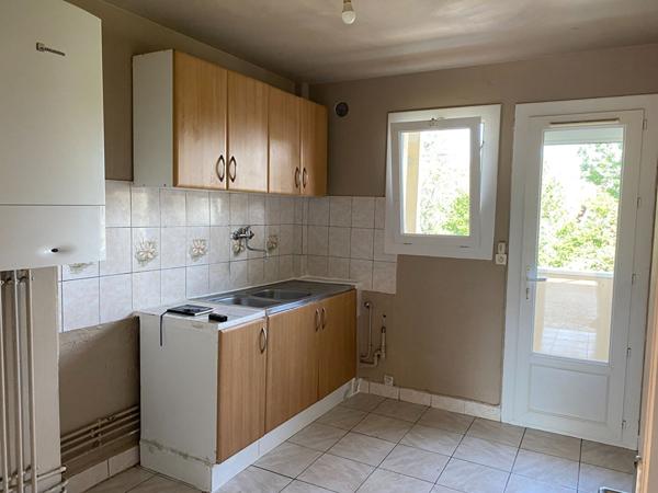 Appartement T3 avec balcon et cave - Billère (64140)