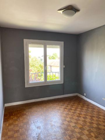 Appartement T3 avec balcon et cave - Billère (64140)