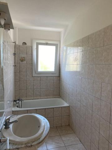 Appartement T3 avec balcon et cave - Billère (64140)