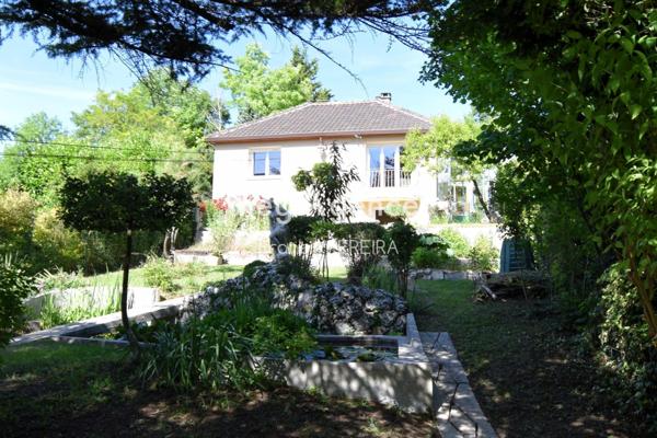 Maison à Nézel, 78410 - 5 pièces 96m²