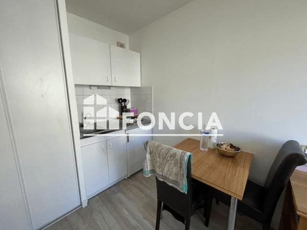 Location Studio 19.43 m² - 36 BOULEVARD DES BELGES La Roche Sur Yon 85000