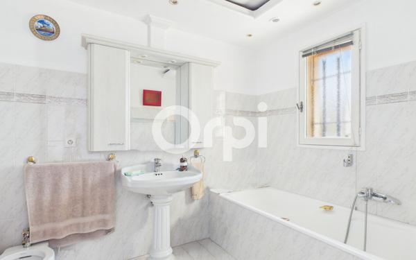 Maison à vendre    5 pièces • 148 m2 Les Adrets-de-l'Estérel