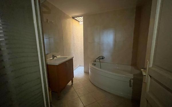 Maison à vendre    4 pièces •  Agde