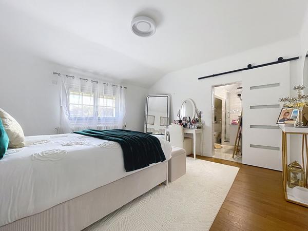 Maison Limetz Villez 6 pièce(s) 130 m2 - 4 chambres - Jardin - dépendance