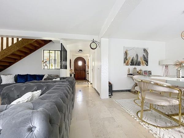 Maison Limetz Villez 6 pièce(s) 130 m2 - 4 chambres - Jardin - dépendance