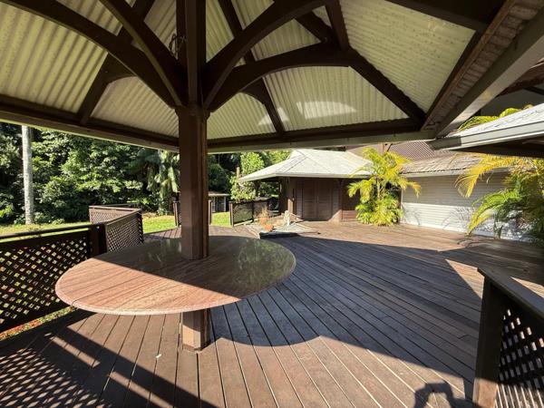 A VENDRE A MONTSINERY TONNEGRANDE UNE MAGNIFIQUE PROPRIETE T6 DE 268 m² - TERRAIN 1 HECTARE - AU PRIX DE 392 000 €.