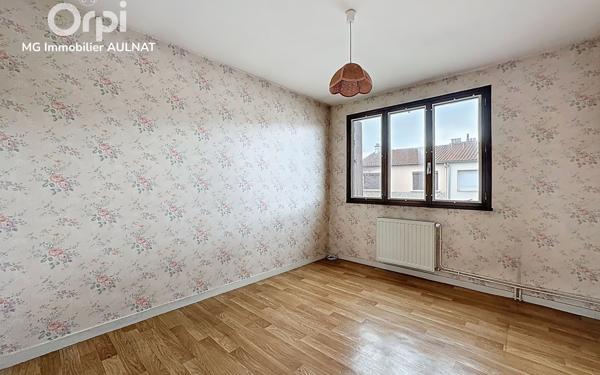 Maison à vendre    5 pièces • 91,67 m2 Aulnat