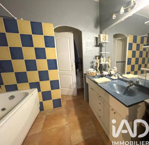 Maison à vendre 6 pièces 126 m² Sanilhac-Sagriès