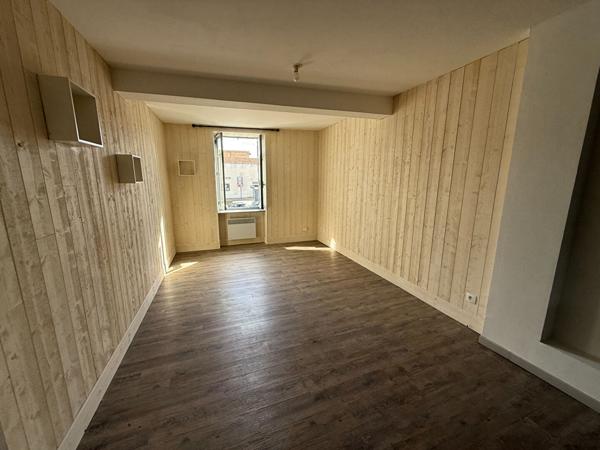 APPARTEMENT AVEC TERRASSE A CARCASSONNE