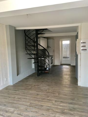 APPARTEMENT AVEC TERRASSE A CARCASSONNE