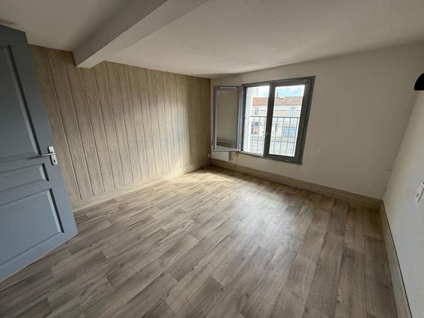 APPARTEMENT AVEC TERRASSE A CARCASSONNE