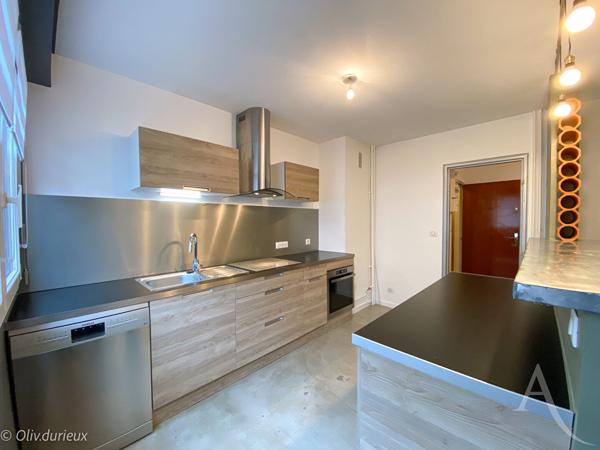 Appartement 3 chambres parking privatif centre-ville de Bourges !