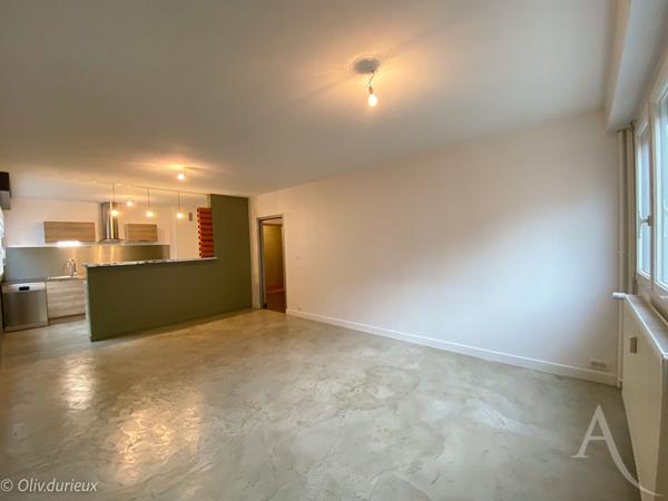Appartement 3 chambres parking privatif centre-ville de Bourges !