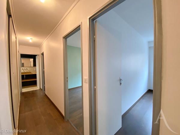 Appartement 3 chambres parking privatif centre-ville de Bourges !