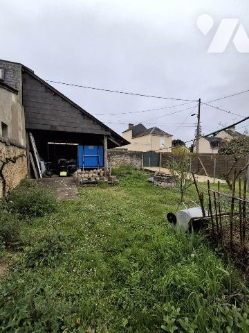 A VENDRE LA FLECHE Maison de ville avec un garage, 234m².