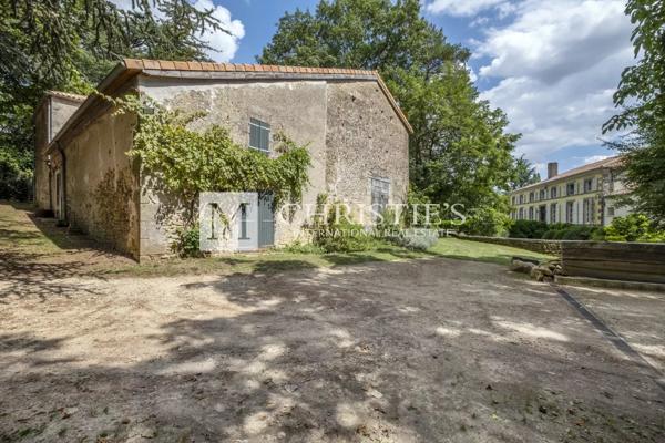 Deux-sévres – Magnifique château à vendre