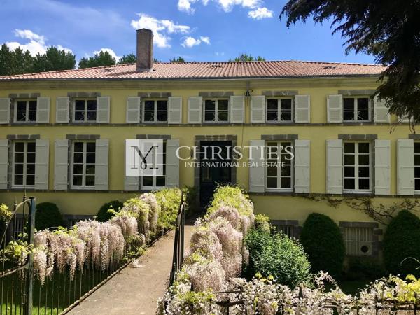 Deux-sévres – Magnifique château à vendre
