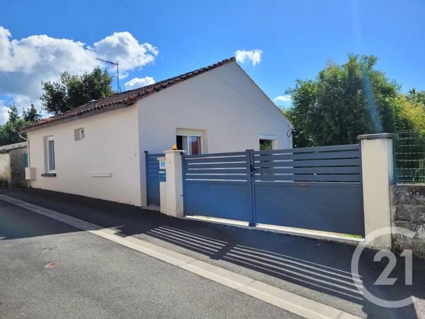Maison à vendre  4 pièces - 56 m 2   SAINTES  - 17