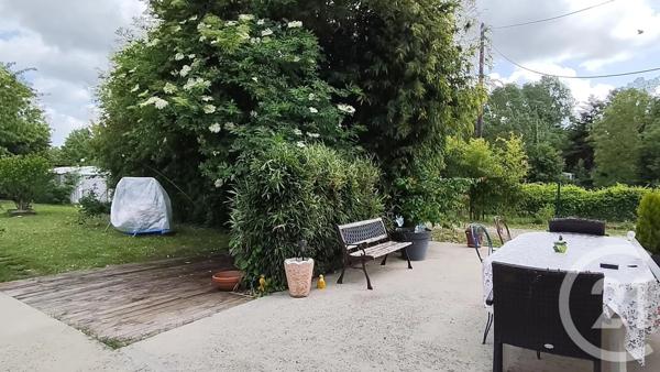 Maison à vendre  4 pièces - 56 m 2   SAINTES  - 17