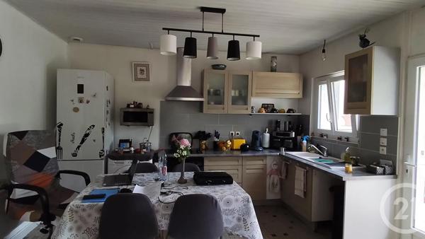 Maison à vendre  4 pièces - 56 m 2   SAINTES  - 17