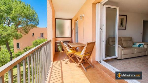 Vente                                                      Appartement
                        
                     3 pièces                      63 m2                     à Nice