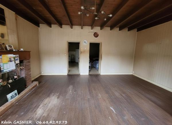 BALZAC (16430) : Maison à rénover de 51m2 + dépendances
