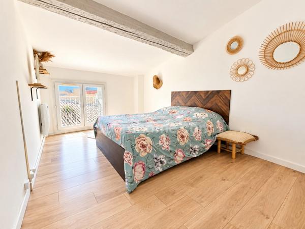 Maison T3 rénovée de 109m² avec studio indépendant, extérieur et potentiel locatif – PINET (34)