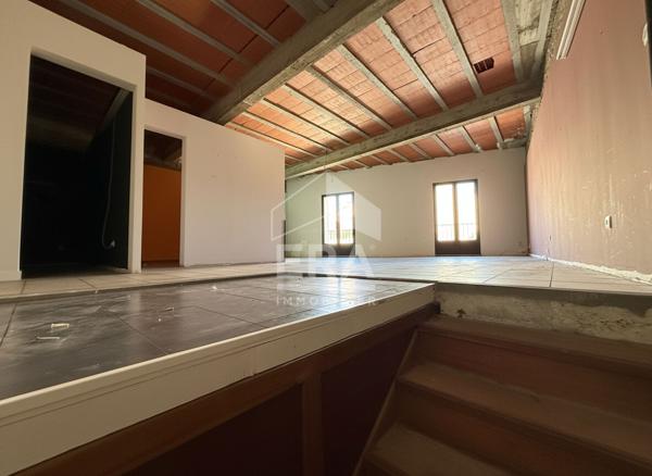Perpignan Torcatis : Local commercial avec garage et appartement à vendre