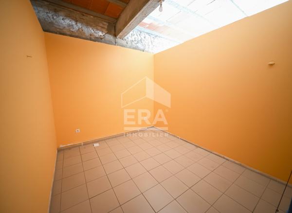 Perpignan Torcatis : Local commercial avec garage et appartement à vendre