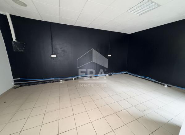 Perpignan Torcatis : Local commercial avec garage et appartement à vendre