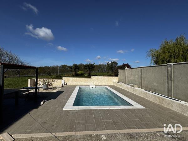Maison à vendre 4 pièces 172 m² Saint-Bonnet-sur-Gironde