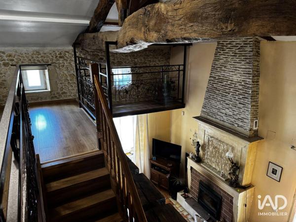 Maison à vendre 4 pièces 172 m² Saint-Bonnet-sur-Gironde