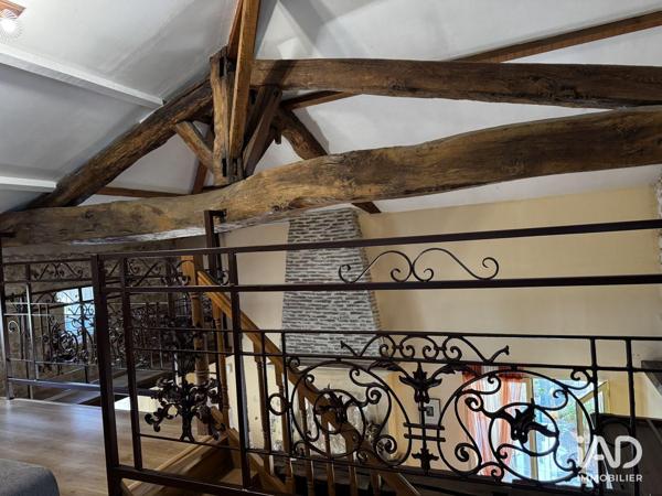 Maison à vendre 4 pièces 172 m² Saint-Bonnet-sur-Gironde