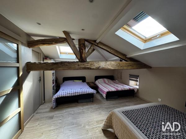 Maison à vendre 4 pièces 172 m² Saint-Bonnet-sur-Gironde