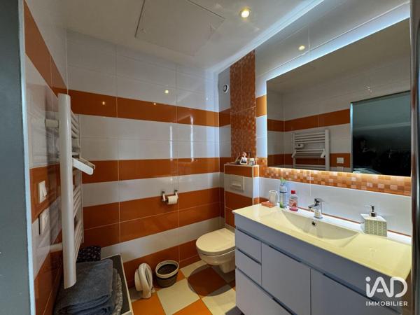 Maison à vendre 4 pièces 172 m² Saint-Bonnet-sur-Gironde