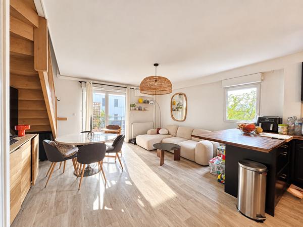 Appartement 3 pièces en DUPLEX avec balcon et place de parking