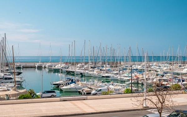 Appartement à vendre    1 pièce • 33,84 m2 Menton