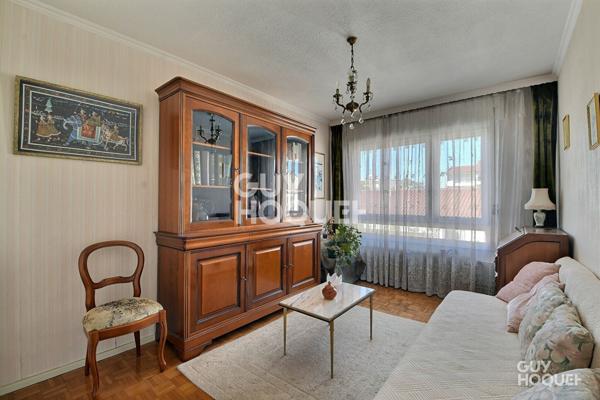 (Visite virtuelle) T5 de 83,68 m² en dernier étage, Cave & Garage, Quartier Calme, Lyon 3ème (69003)