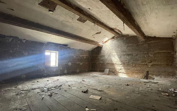 Maison à vendre    5 pièces • 93 m2 Brindas