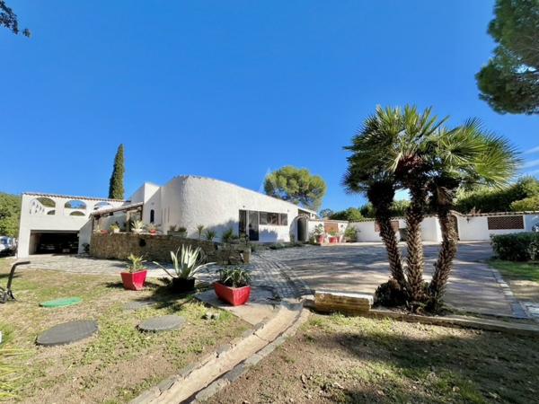 Villa de plain-pied 5 pièces  154 m² sur 2750 m² divisible