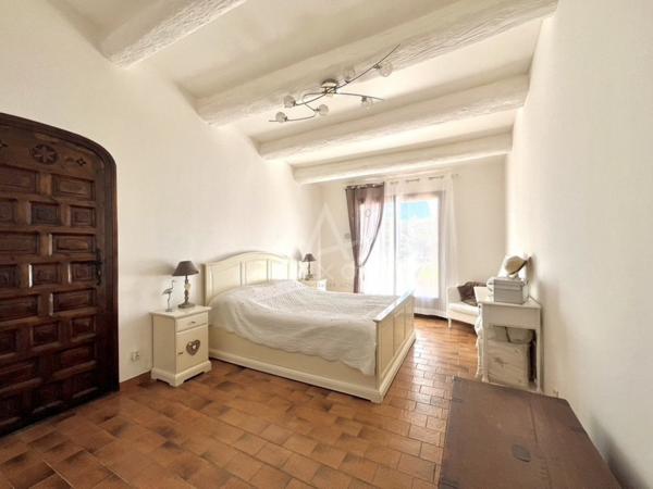 Villa de plain-pied 5 pièces  154 m² sur 2750 m² divisible