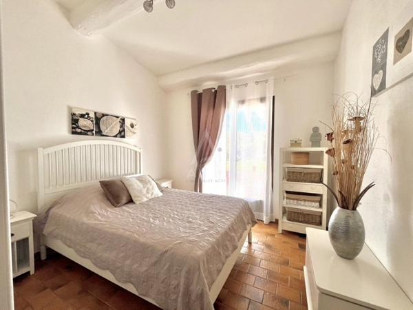 Villa de plain-pied 5 pièces  154 m² sur 2750 m² divisible