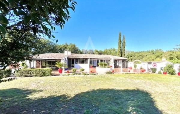 Villa de plain-pied 5 pièces  154 m² sur 2750 m² divisible