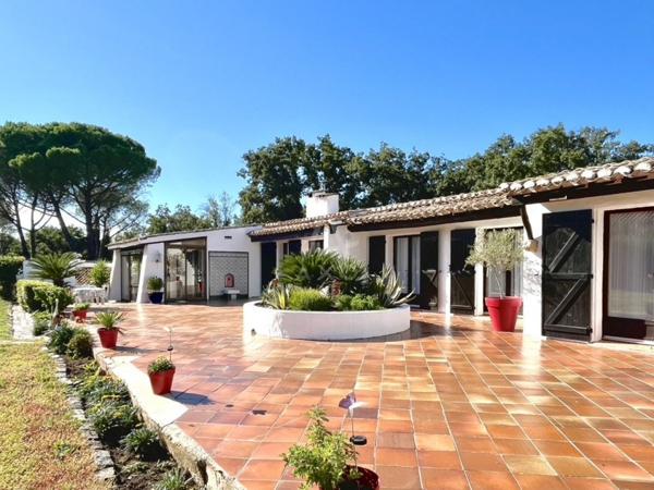 Villa de plain-pied 5 pièces  154 m² sur 2750 m² divisible