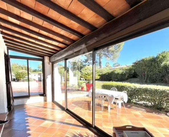 Villa de plain-pied 5 pièces  154 m² sur 2750 m² divisible