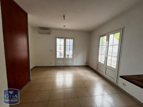 Appartement à louer 1 pièce 27.29m²