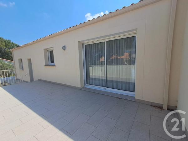 Maison à vendre  4 pièces - 122 m 2   TALMONT ST HILAIRE  - 85