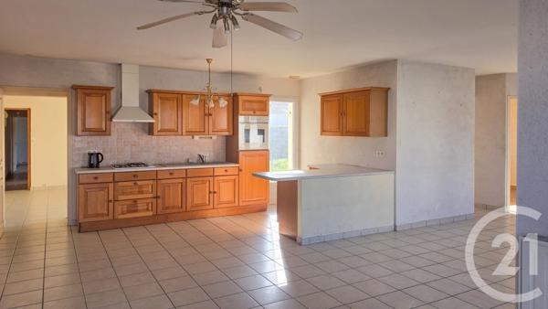 Maison à vendre  4 pièces - 122 m 2   TALMONT ST HILAIRE  - 85