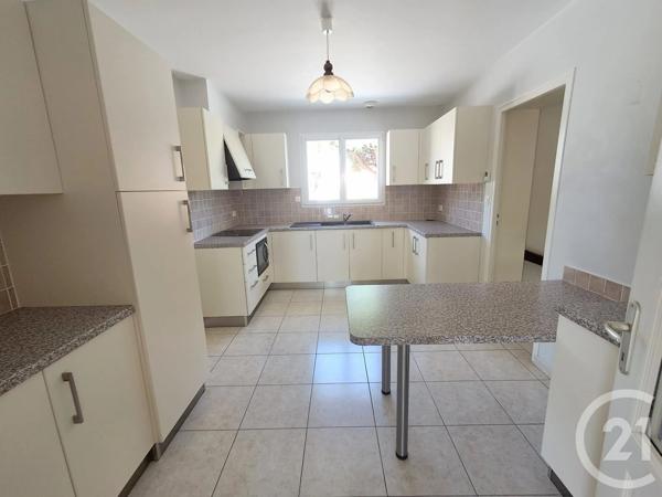 Maison à vendre  4 pièces - 122 m 2   TALMONT ST HILAIRE  - 85